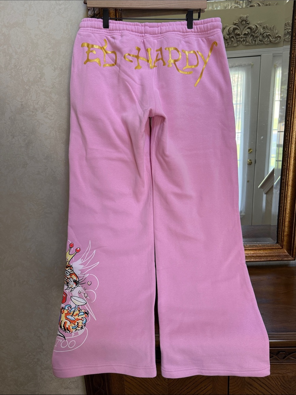 Ed Hardy Pink Graphic Tiger Crown Sweatpants. Size L. - Picture 12 of 13